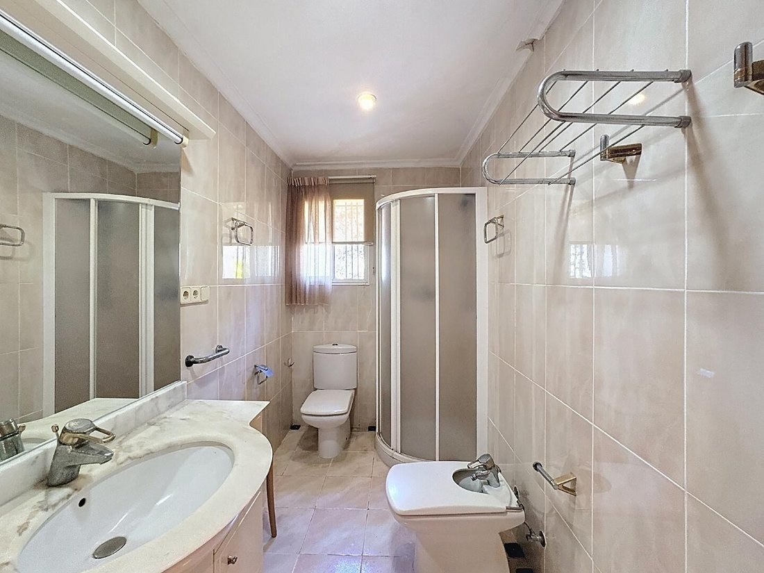 Chalet-en-Venta-en-el-plantio-paterna-17