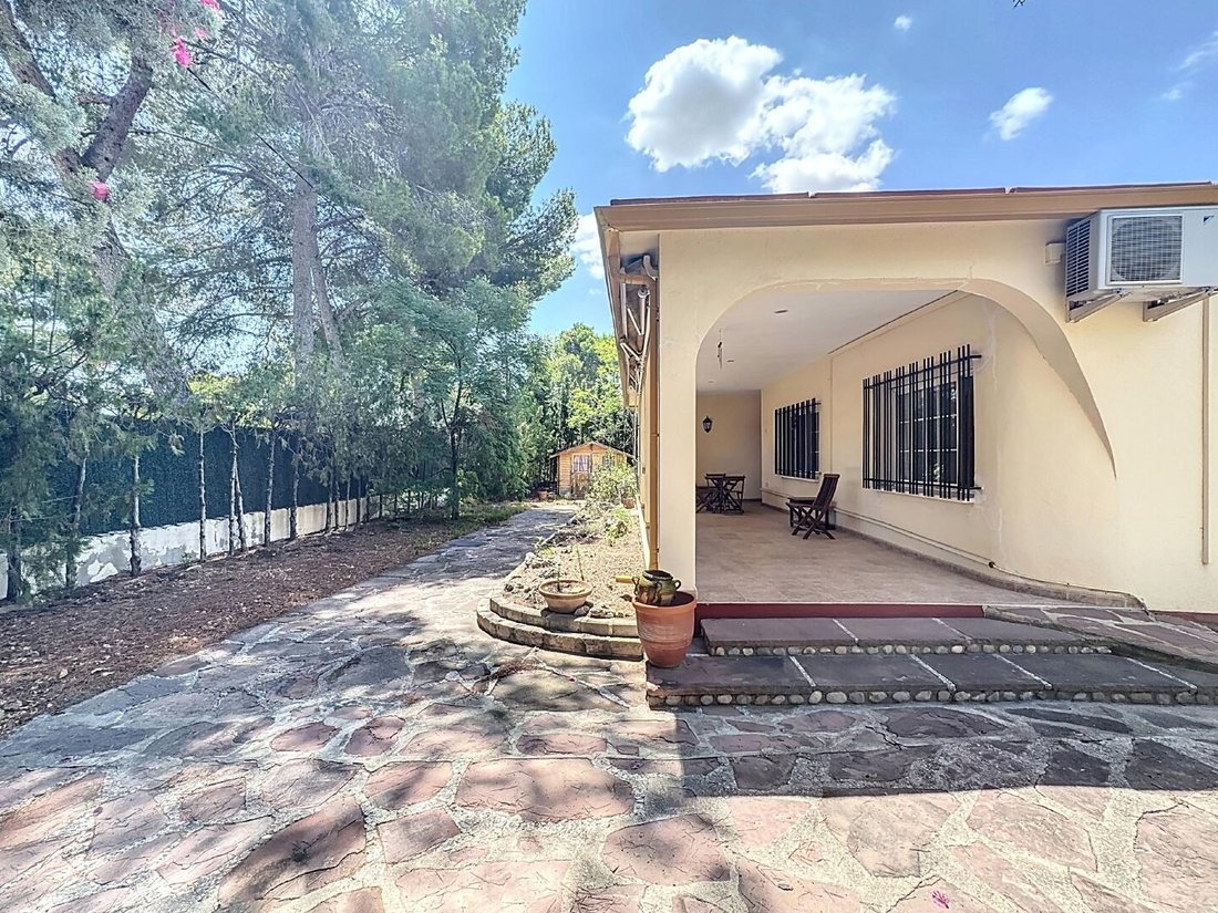 Chalet-en-Venta-en-el-plantio-paterna-3